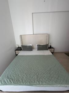 Bedroom Image of 875 Sq.ft 2 BHK Apartment / Flat for sale in S Raheja New Light, Khar West Mumbai for Rs. 58500000