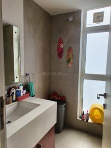 Bathroom Image of 1877 Sq.ft 3 BHK Apartment / Flat for sale in Ireo The Corridors, Sector 67 Gurgaon for Rs. 31000000