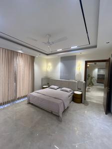 Bedroom Image of 3150 Sq.ft 4 BHK Builder Floor for sale in Ansal Versalia, Sector 67 Gurgaon for Rs. 40000000