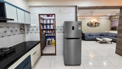 Kitchen Image of 2050 Sq.ft 3 BHK Apartment / Flat for sale in Nikol Ahmedabad for Rs. 13500000