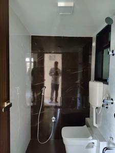 Common Bathroom Image of 1000 Sq.ft 2 BHK Apartment / Flat for rent in Thane West Thane for Rs. 50000