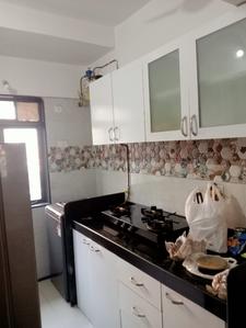 Kitchen Image of 700 Sq.ft 2 BHK Apartment / Flat for rent in Malad West Mumbai for Rs. 53000