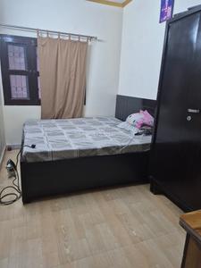 Bedroom Image of 1300 Sq.ft 3 BHK Apartment / Flat for sale in Mayur Vihar II New Delhi for Rs. 18000000