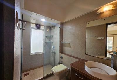 Bathroom Image of 3000 Sq.ft 3 BHK Apartment / Flat for sale in Khar Gymkhana, Khar West Mumbai for Rs. 109900000