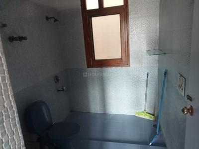 Bathroom Image of 2143 Sq.ft 1 BHK Independent House for rent in Sector 17 Gurgaon for Rs. 15000