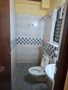 Bathroom Image of 1200 Sq.ft 3 BHK Apartment / Flat for rent in Kadamtala Siliguri for Rs. 17000