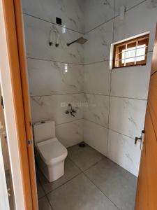 Bathroom Image of 2650 Sq.ft 4 BHK Independent House for sale in Thevakkal Kochi for Rs. 14000000