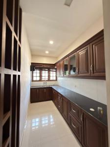 Kitchen Image of 4000 Sq.ft 4 BHK Independent House for sale in Vyttila Kochi for Rs. 40000000