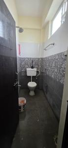 Bathroom Image of 1200 Sq.ft 2 BHK Apartment / Flat for rent in Nandamuri Nagar Vijayawada for Rs. 15000