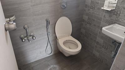 Bathroom Image of 950 Sq.ft 1 BHK Apartment / Flat for rent in Surya Kiran Aakash Homes, Ujala Circle Ahmedabad for Rs. 23000
