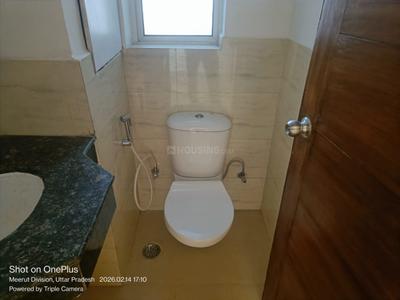 Bathroom Image of 2595 Sq.ft 3 BHK Apartment / Flat for sale in Jaypee The Kalypso Court, Sector 128 Noida for Rs. 42500000