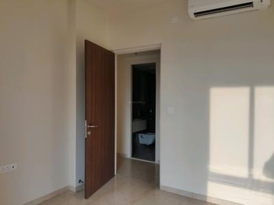 Bedroom Image of 2200 Sq.ft 4 BHK Apartment / Flat for sale in Lodha Sterling, Thane West Thane for Rs. 40000000