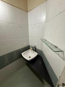 Bathroom Image of 1040 Sq.ft 2 BHK Apartment / Flat for rent in Kumar Kruti, Kalyani Nagar Pune for Rs. 45000