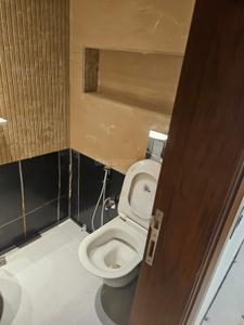 Bathroom Image of 4000 Sq.ft 4 BHK Duplex for rent in Gulmohar Park New Delhi for Rs. 375000