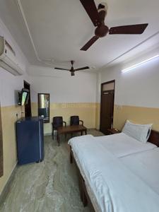 Bedroom Image of 300 Sq.ft 1 RK Apartment / Flat for rent in Sarita Vihar New Delhi for Rs. 20000