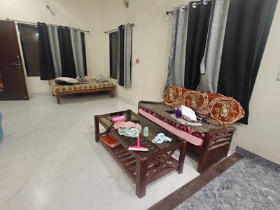 Hall Image of 300 Sq.ft 1 RK Duplex for rent in Civil Lines Raipur for Rs. 11000
