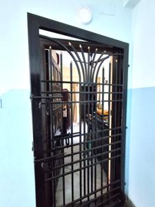 Image of 960 Sq.ft 2 BHK Apartment / Flat for sale in Kalighat, Kolkata for Rs. 8500000