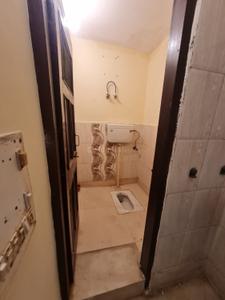 Image of 920 Sq.ft 3 BHK Builder Floor for rent in Model Town, New Delhi for Rs. 22000
