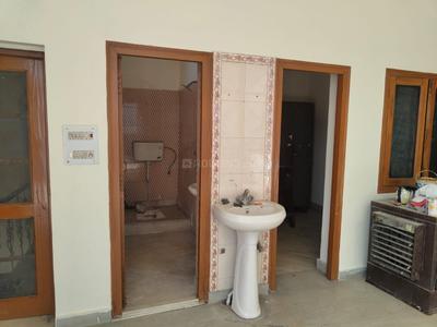 Bedroom Image of 2000 Sq.ft 2.5 BHK Independent House for rent in Ram Ganga Vihar Phase 2 Moradabad for Rs. 19000