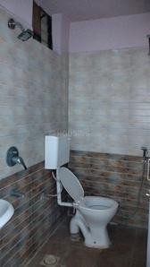Bathroom Image of 914 Sq.ft 2 BHK Apartment / Flat for rent in Scheme No 140 Indore for Rs. 18000