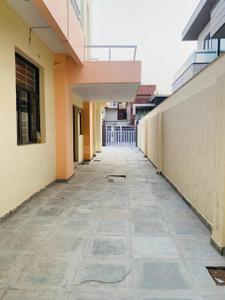 Image of 4000 Sq.ft 4 BHK Independent House for rent in Sector 44, Noida for Rs. 150000