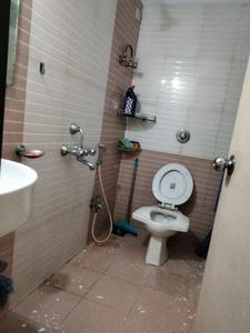 Common Bathroom Image of 650 Sq.ft 1.5 BHK Apartment / Flat for sale in Panvel Navi Mumbai for Rs. 6500000