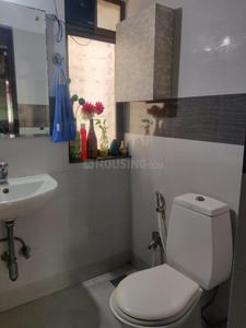Bathroom Image of 850 Sq.ft 2 BHK Apartment / Flat for sale in Ekta Meadows, Borivali East Mumbai for Rs. 24500000