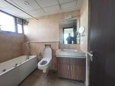 Bathroom Image of 3320 Sq.ft 4 BHK Apartment / Flat for sale in TATA Primanti Villa, Sector 72 Gurgaon for Rs. 63500000