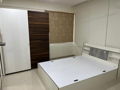 Bedroom Image of 3200 Sq.ft 4 BHK Apartment / Flat for rent in Sunpharma Road Vadodara for Rs. 30000
