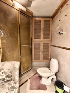 Bathroom Image of 1900 Sq.ft 3 BHK Builder Floor for rent in Safdarjung Enclave New Delhi for Rs. 160000