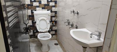 Bathroom Image of 450 Sq.ft 1 RK Builder Floor for rent in Ramesh Nagar New Delhi for Rs. 19000
