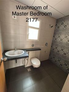 Bathroom Image of 1000 Sq.ft 2 BHK Apartment / Flat for rent in Sobha Dream Heights, Gujarat International Finance Tec City Gandhinagar for Rs. 35000