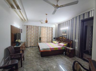 Hall Image of 2800 Sq.ft 4.5 BHK Independent House for sale in M2K Golden Villas, Mayfield Garden Gurgaon for Rs. 87900000