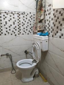 Common Bathroom One Image of 1050 Sq.ft 3 BHK Apartment / Flat for sale in KG-III New Delhi for Rs. 15500000