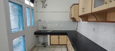 Kitchen Image of 1100 Sq.ft 2 BHK Apartment / Flat for rent in Vinayak Apartment Sector 62, Sector 62 Noida for Rs. 25500