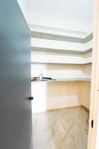 Kitchen Image of 2673 Sq.ft 3 BHK Apartment / Flat for sale in Arham Heights, Sargasan Gandhinagar for Rs. 13500000