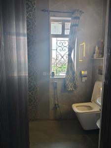 Bathroom Image of 751 Sq.ft 2 BHK Apartment / Flat for sale in Ballygunge Kolkata for Rs. 9500000