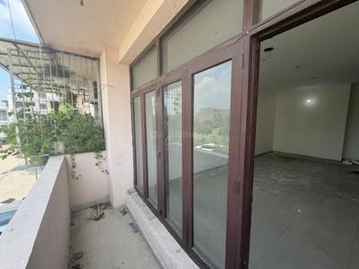 Balcony Image of 1350 Sq.ft 2.5 BHK Builder Floor for sale in Wave Floors, Wave City Ghaziabad for Rs. 11000000