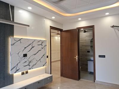 Bedroom Image of 1800 Sq.ft 3 BHK Builder Floor for sale in Paschim Vihar New Delhi for Rs. 40000000