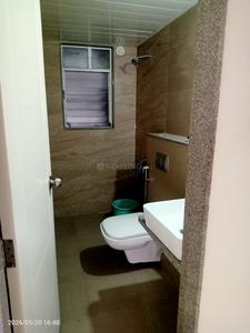 Bathroom Image of 780 Sq.ft 2 BHK Apartment / Flat for rent in Rohan Ananta, Tathawade Pune for Rs. 25500