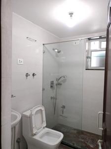 Common Bathroom One Image of 1700 Sq.ft 3 BHK Apartment / Flat for sale in Sector 7 Dwarka New Delhi for Rs. 24900000