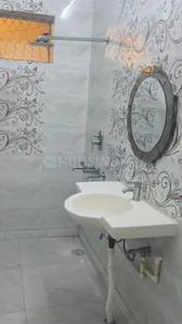 Bathroom Image of 150 Sq.ft 2 BHK Independent House for rent in Subhash Nagar New Delhi for Rs. 28000