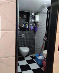 Bathroom Image of 550 Sq.ft 2 BHK Apartment / Flat for sale in Mahim Mumbai for Rs. 22500000