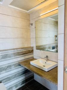 Bathroom Image of 1180 Sq.ft 2 BHK Apartment / Flat for sale in ABAD Ikebana, Kadavanthra Kochi for Rs. 10500000