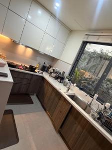 Kitchen Image of 4500 Sq.ft 4 BHK Villa for sale in Embassy Boulevard, Hosahalli Bengaluru for Rs. 170000000