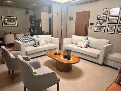 Hall Image of 1700 Sq.ft 3 BHK Apartment / Flat for sale in Vraj Tiara, Worli Mumbai for Rs. 150000000