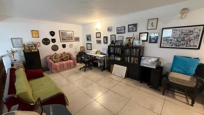 Hall Image of 2205 Sq.ft 3 BHK Builder Floor for sale in Palam Vihar Gurgaon for Rs. 17000000