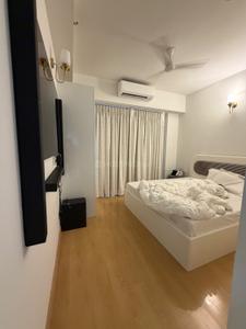 Bedroom Image of 2300 Sq.ft 3.5 BHK Apartment / Flat for rent in DLF One Midtown, Karampura New Delhi for Rs. 99900