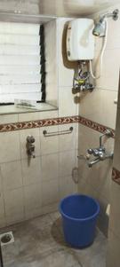 Bathroom Image of 700 Sq.ft 2 BHK Apartment / Flat for sale in Malad East Mumbai for Rs. 16000000