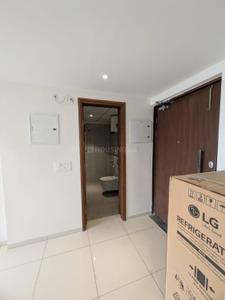 Bedroom Image of 650 Sq.ft 2 BHK Apartment / Flat for rent in Godrej The Suites, Jaypee Greens Greater Noida for Rs. 37000